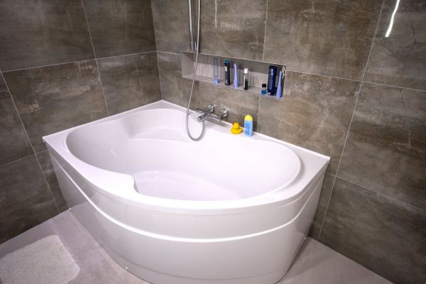 Large Bathtub Installation in New Baltimore